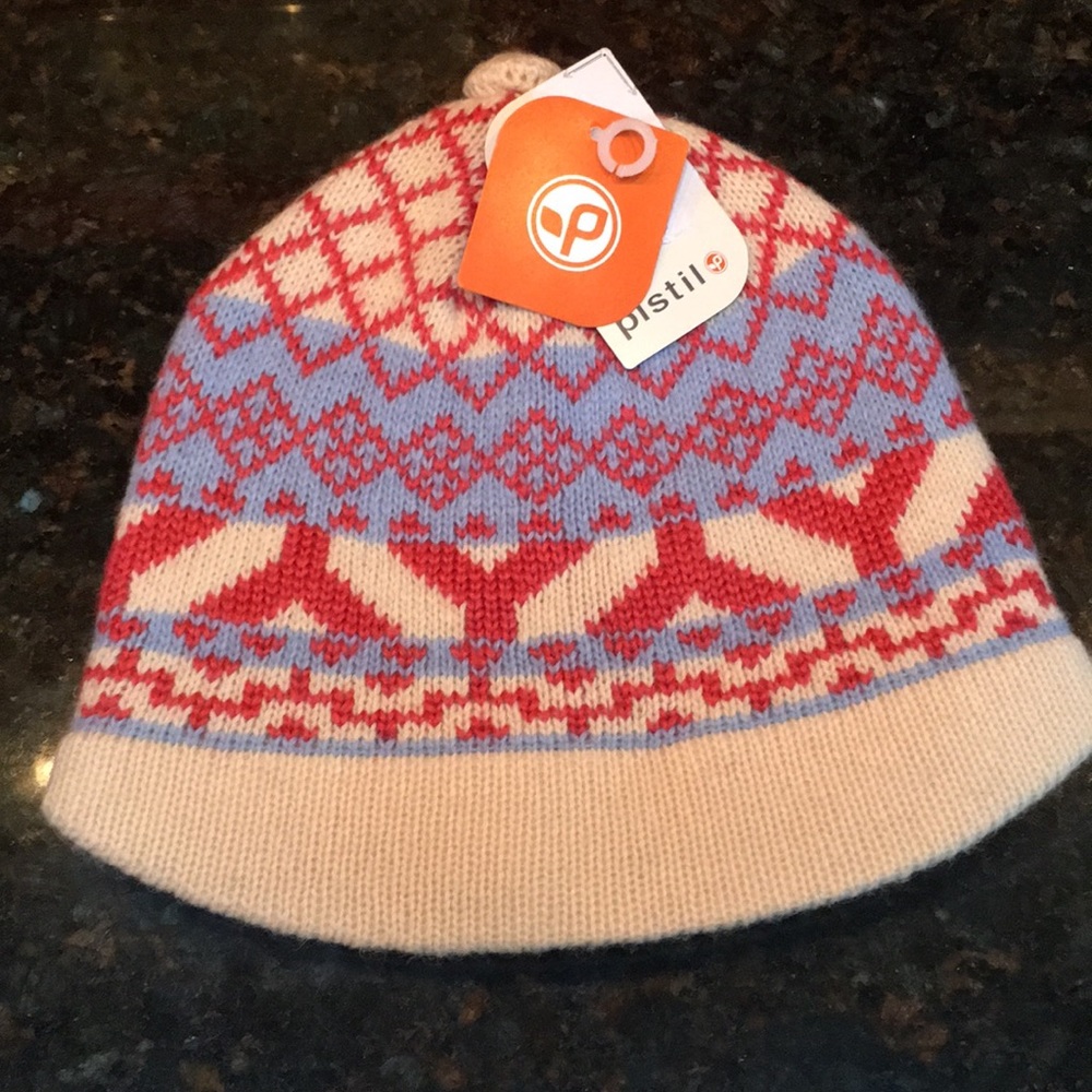Pistil hat